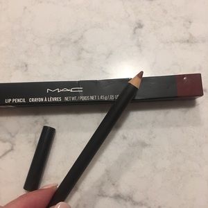 Mac lip pencil in mahogany NIB (never used)